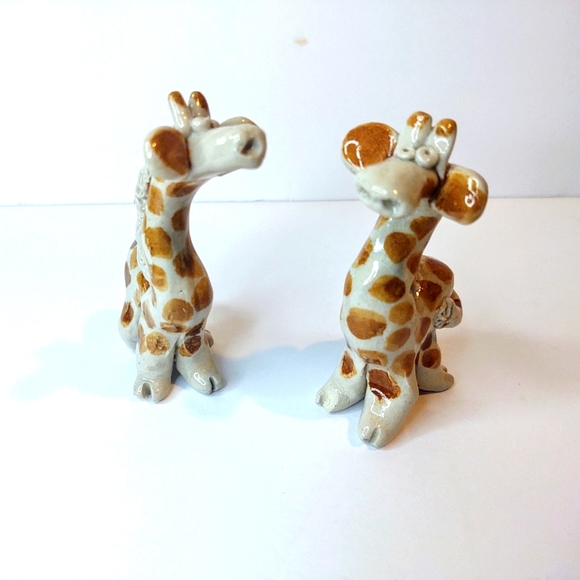 Set of 2 Handmade Clay Giraffe's Nursery Collector - Picture 9 of 13